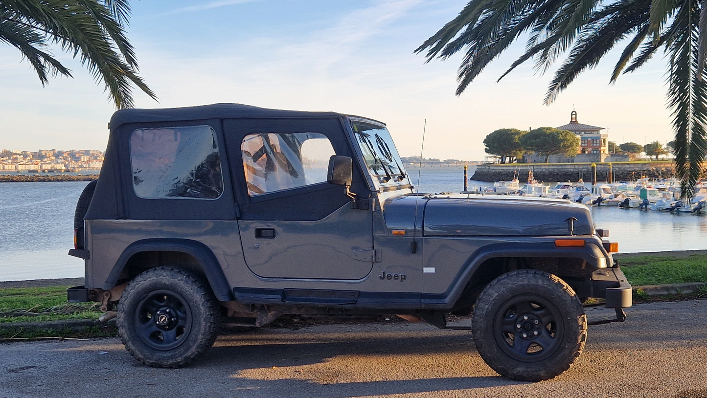 Jeep Wrangler YJ