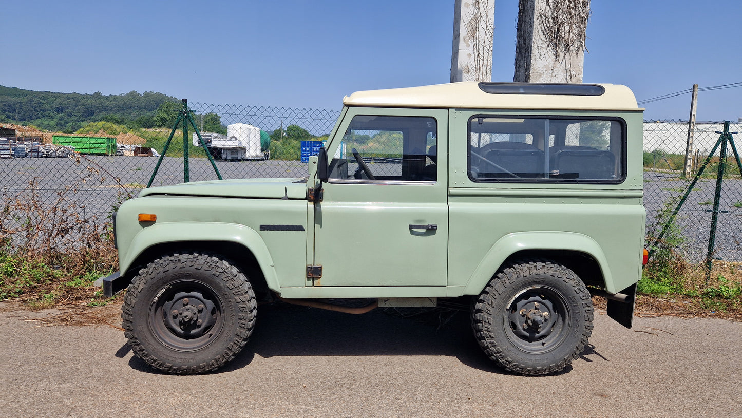 Land Rover Santana