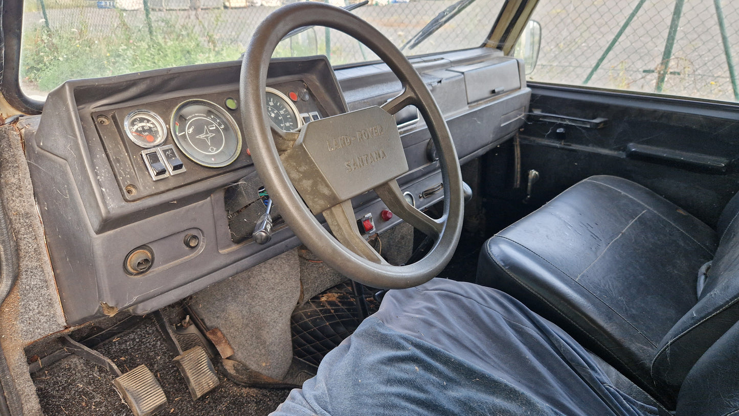 Land Rover Santana