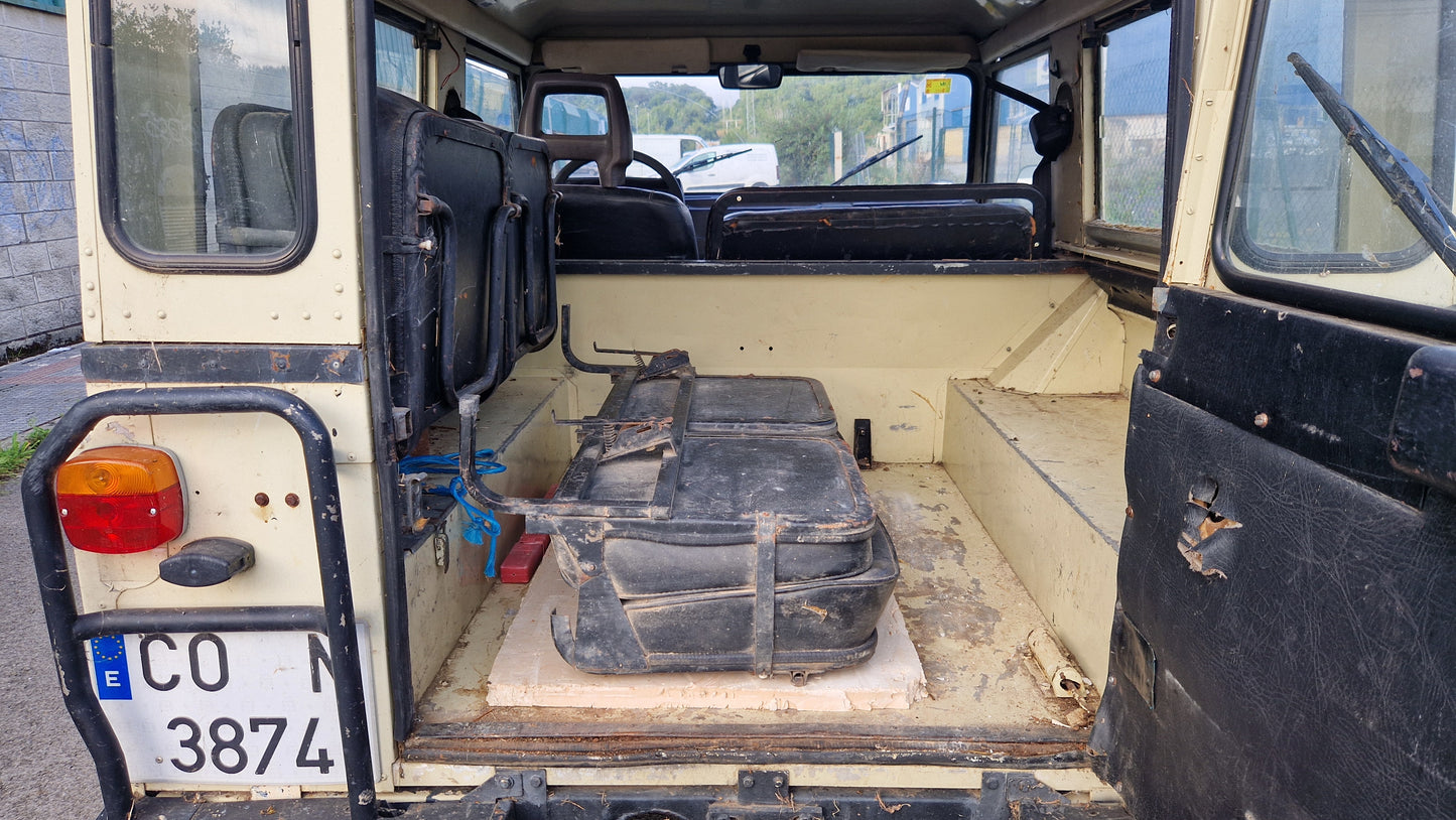 Land Rover Santana