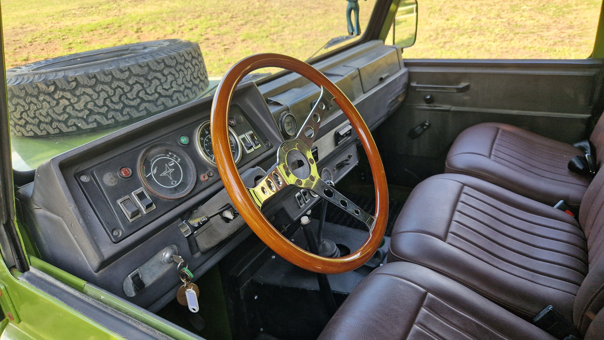 Land Rover Santana