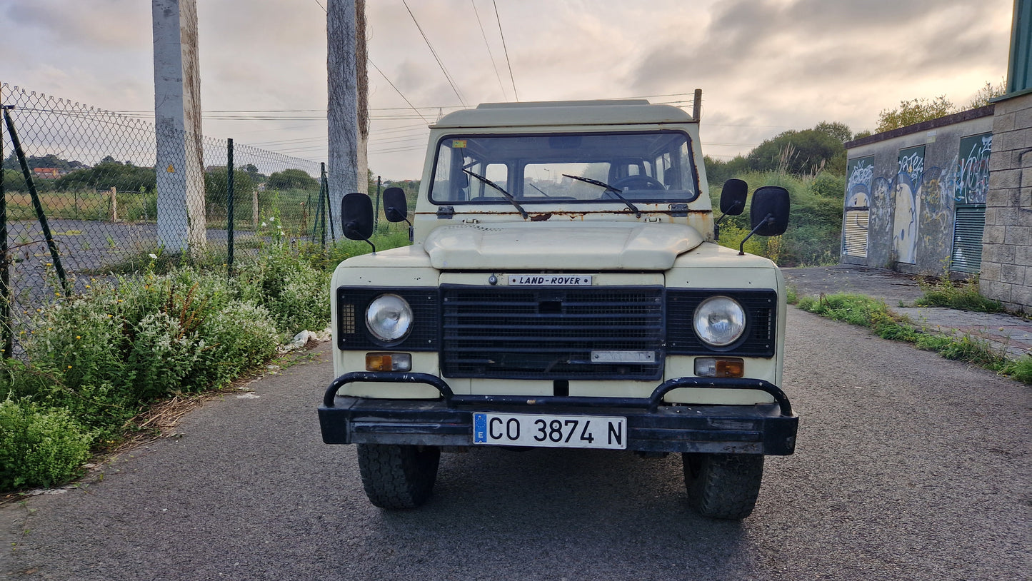 Land Rover Santana