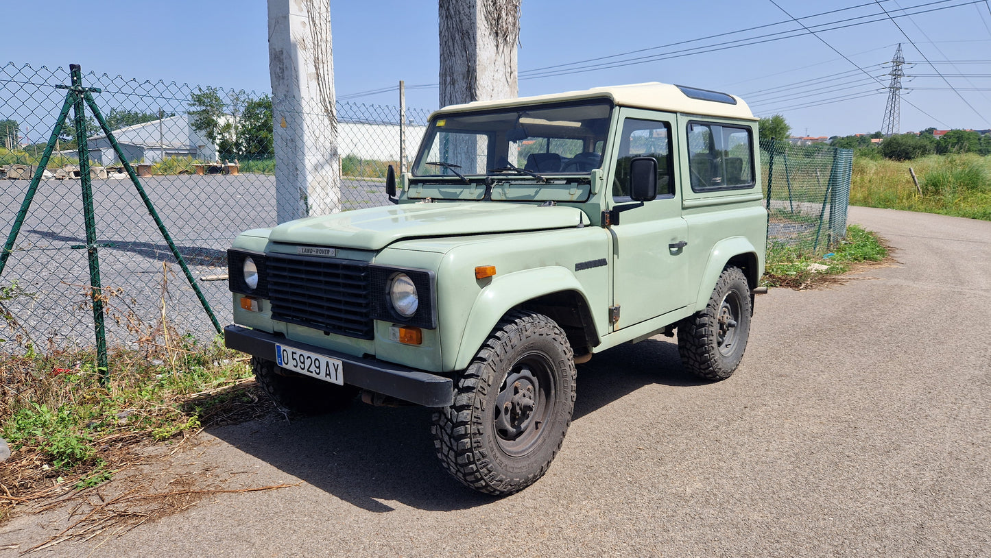 Land Rover Santana