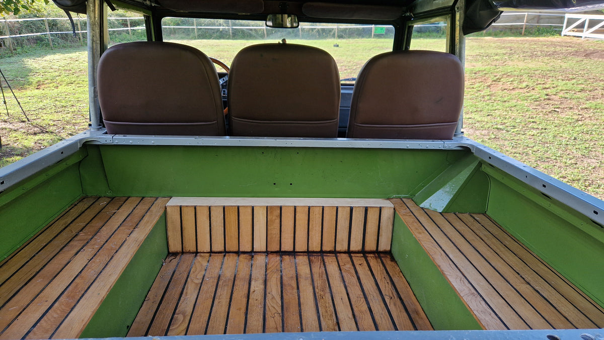 Land Rover Santana