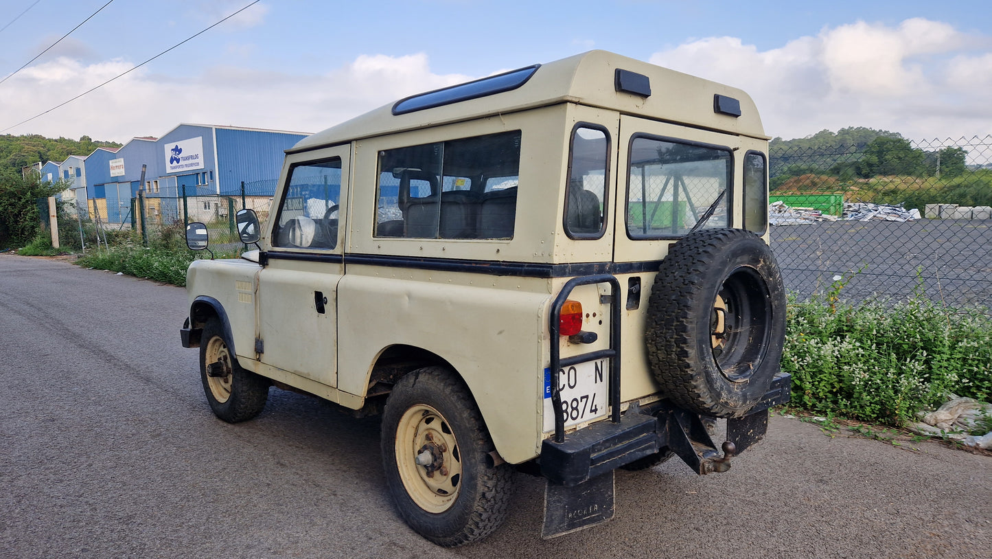 Land Rover Santana