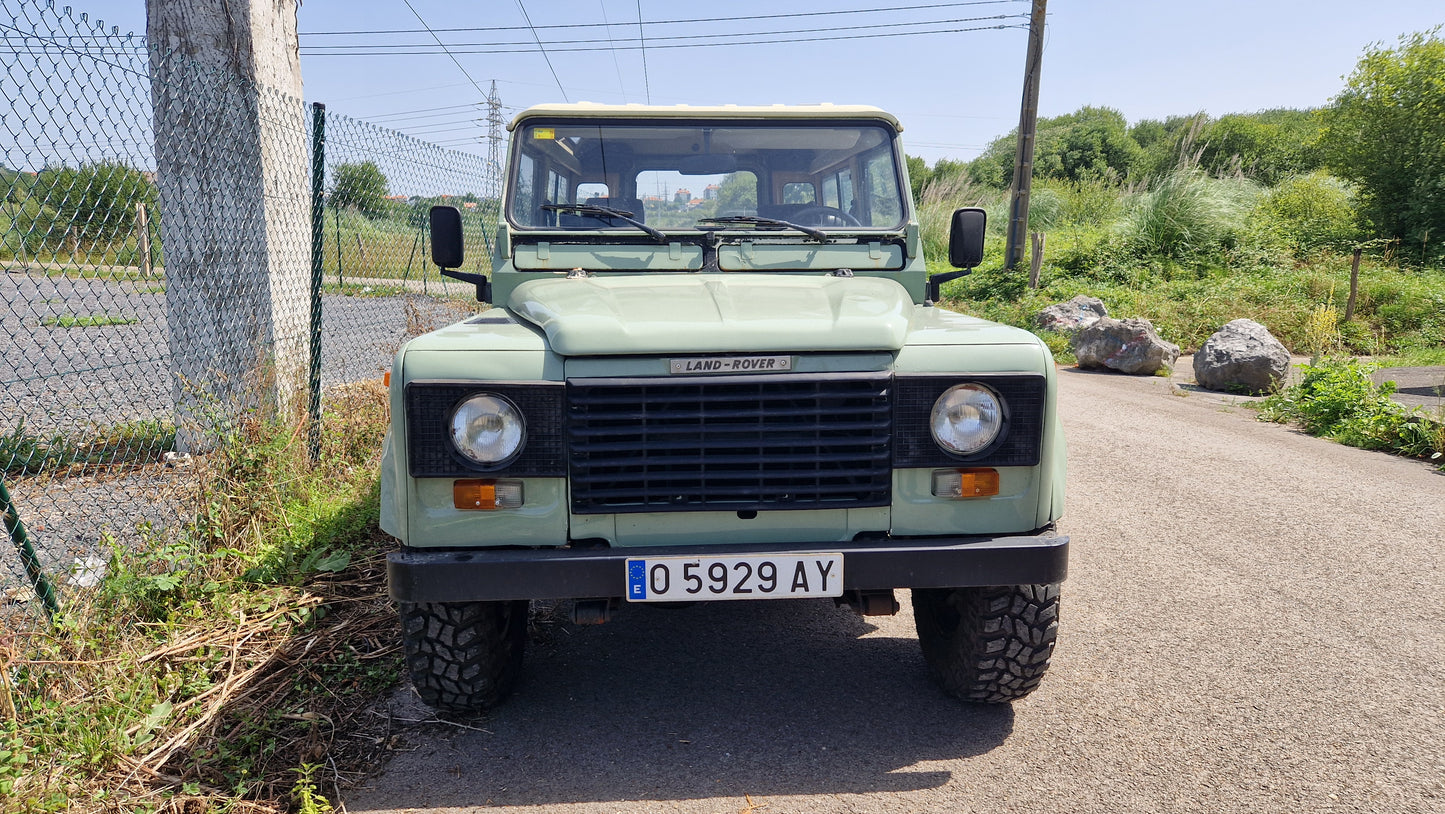 Land Rover Santana