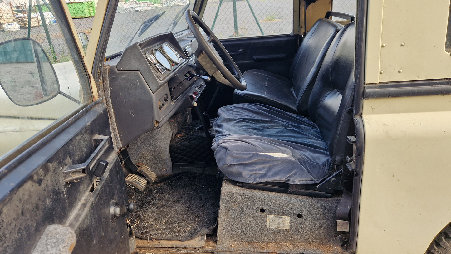 Land Rover Santana