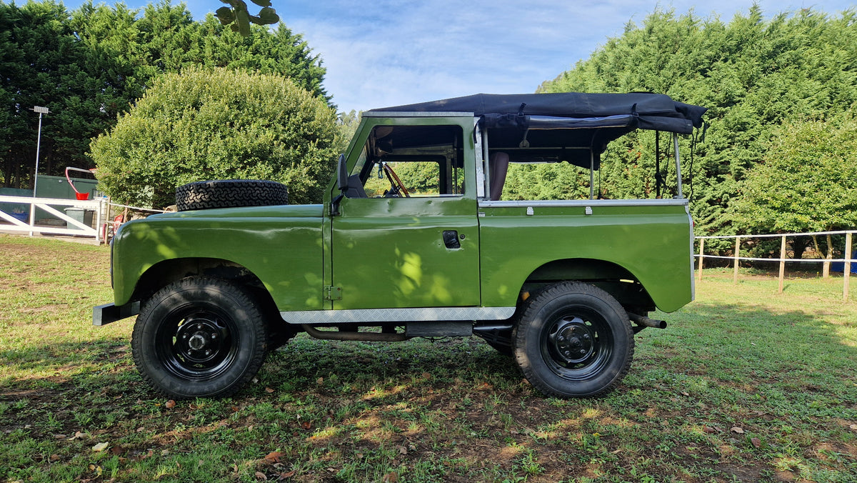 Land Rover Santana